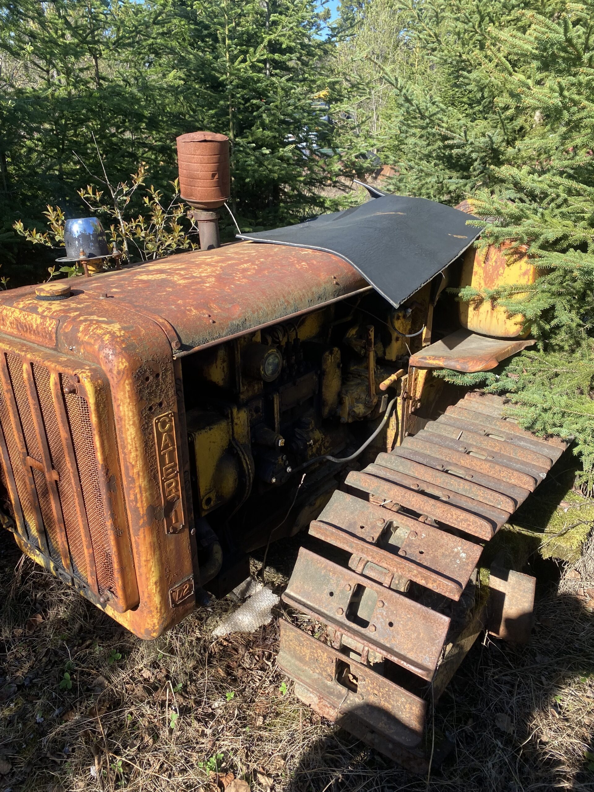 Caterpillar D2 Chassis and parts (multiple)