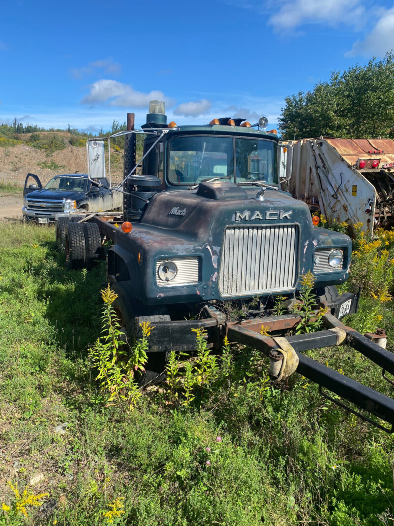 R Model Mack Trucks